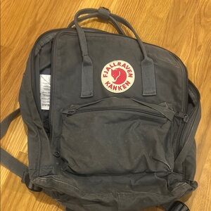 Kånken Gray Backpack with Durable Design